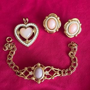 REDUCED! VINTAGE AVON ROSE QUARTZ COLLECTION